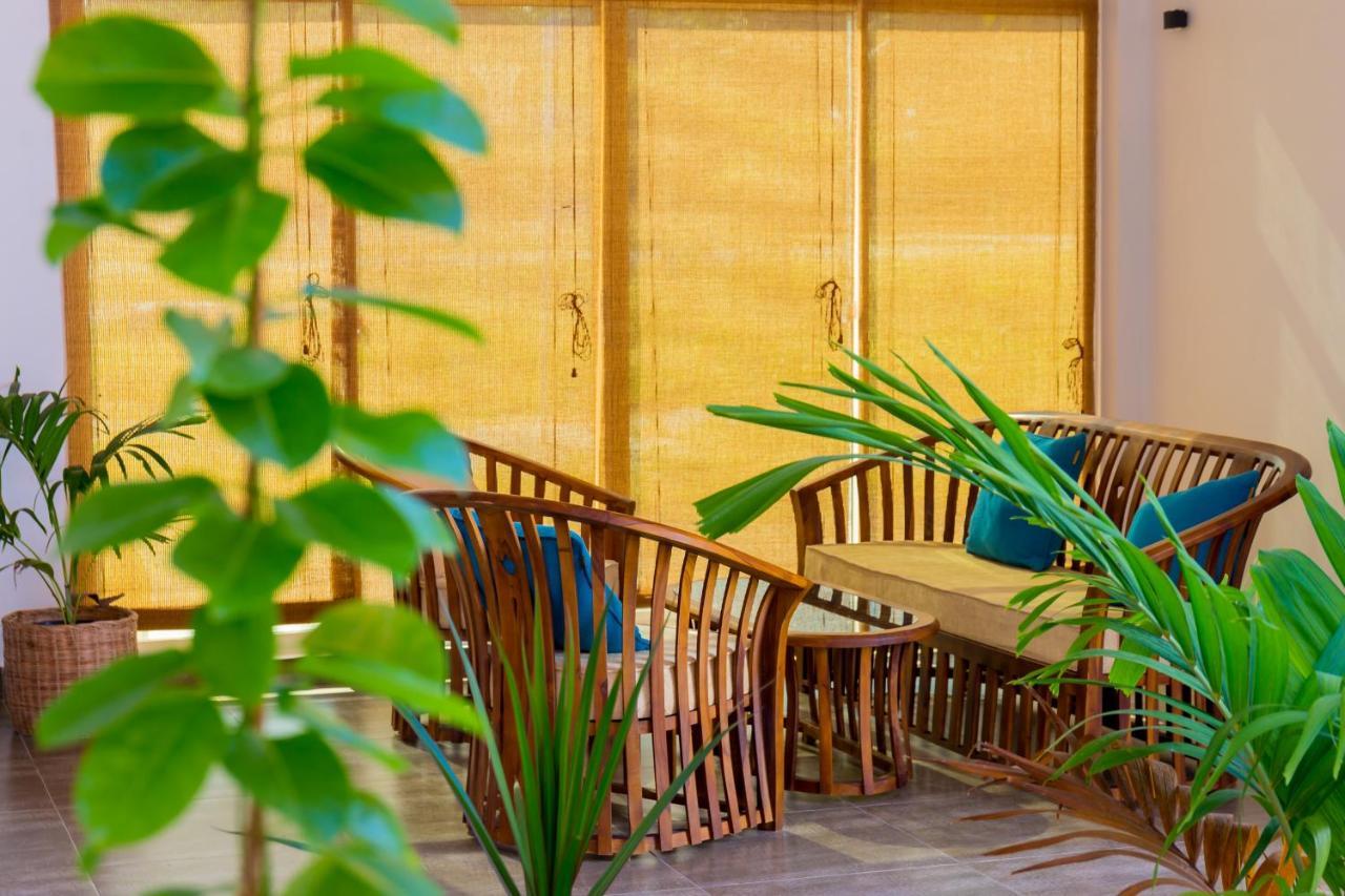 Hotel Nihaali Maldives Kudarikilu Exterior foto