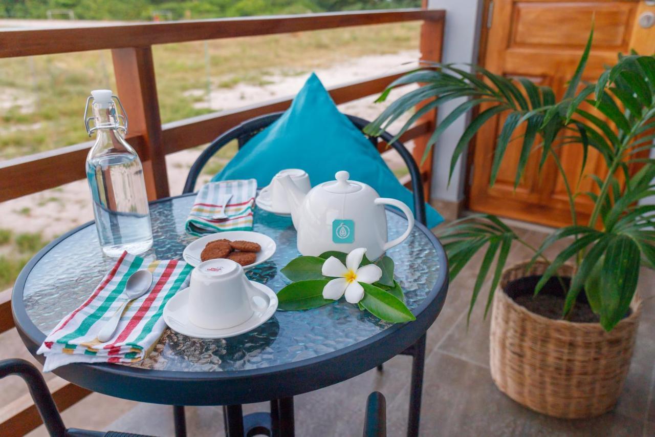 Hotel Nihaali Maldives Kudarikilu Exterior foto